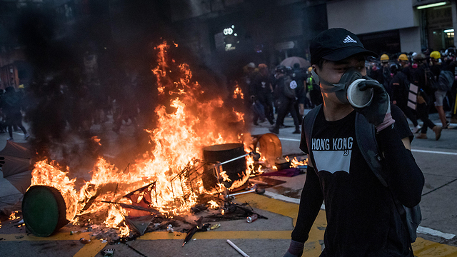 מהומות בהונג קונג  (צילום: gettyimages)
