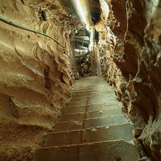 אחת המנהרות שנחשפו בגבול לבנון. "חמאס נתן לחיזבאללה רוח גבית"