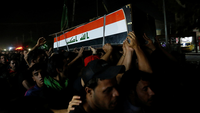 עיראק מהומות הפגנות נגד הממשלה עימותים בגדד (צילום: רויטרס)