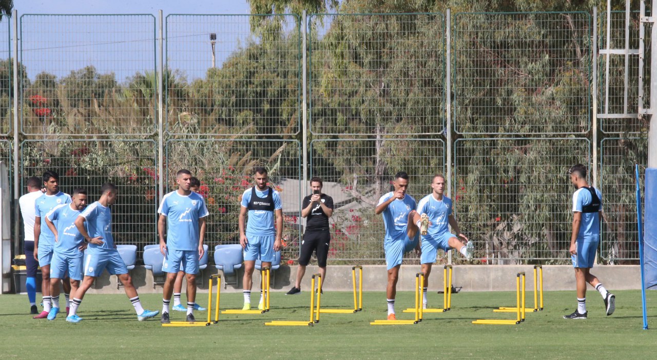 שחקני נבחרת ישראל באימון הבוקר (צילום: אורן אהרוני)