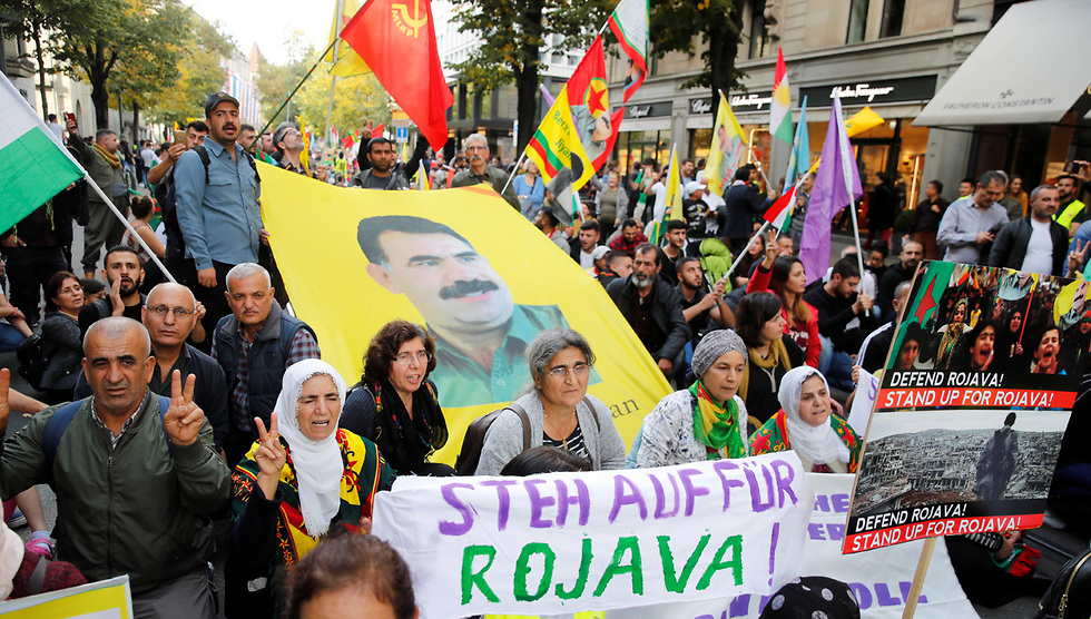 הפגנה הפגנת תמיכה ב כורדים ב סוריה שווייץ ציריך (צילום: רויטרס)