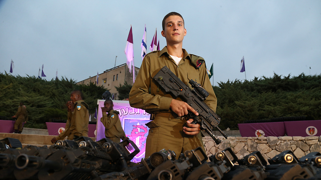 Олег мечтает защищать Израиль. Фото: Шауль Голан