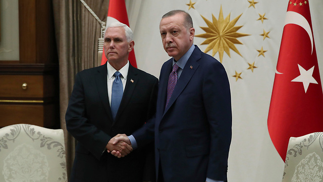 Встреча Пенса и Эрдогана в Анкаре. Фото: AP