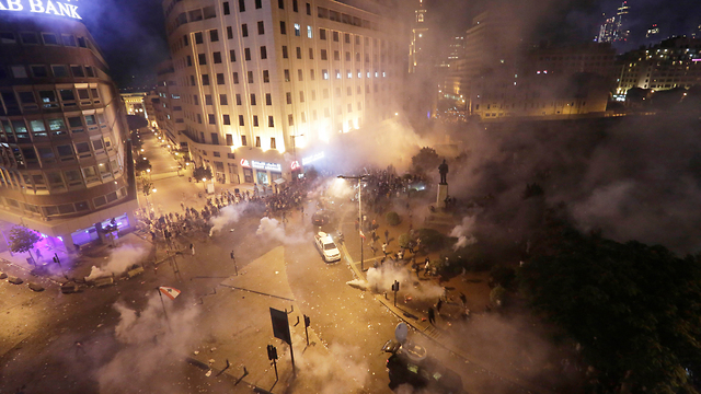 מחאות בלבנון נגד האלימות (צילום: AP)