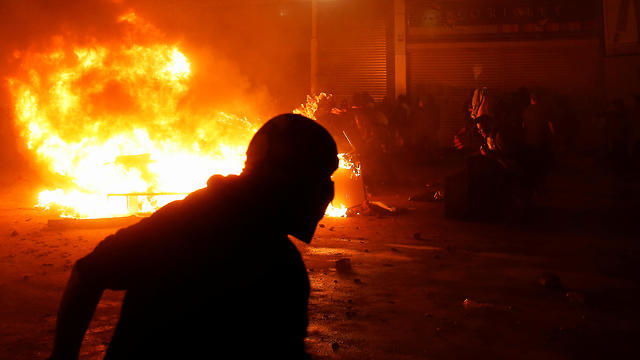 מהומות בעיר ולפראיסו, צ'ילה (צילום: רויטרס)