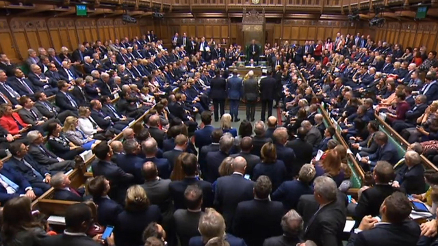 ההכרזה על תוצאות ההצבעה על ה ברקזיט ב פרלמנט ב בריטניה (צילום: AFP)