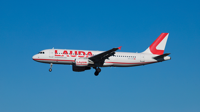 Самолет компании Lauda. Фото: shutterstock