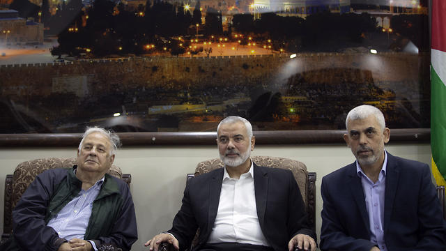 Head of Palestinian Election Comittee meets Ismail Haniyeh and Yahya Sinwar