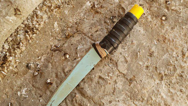 Knife used in suspected stabbing attack (Photo: Israel Police)