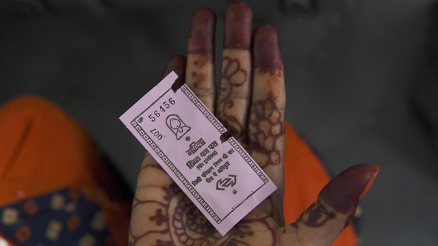 הודו ניו דלהי אוטובוסים חינם ל נשים (צילום: AFP)