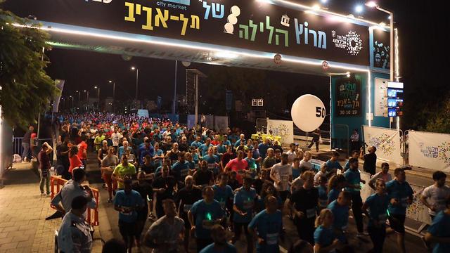 מירוץ הלילה של תל אביב (צילום: גלעד קוולרצ׳יק)