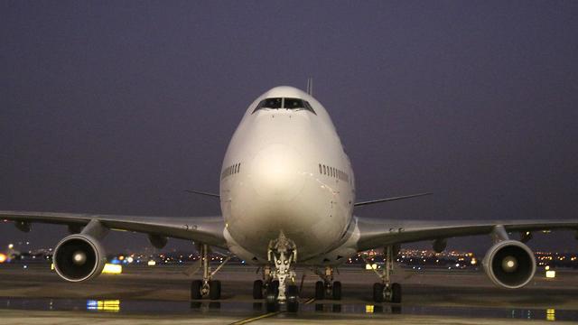  נחיתת ג'מבו 747 של אל על בפעם האחרונה ()