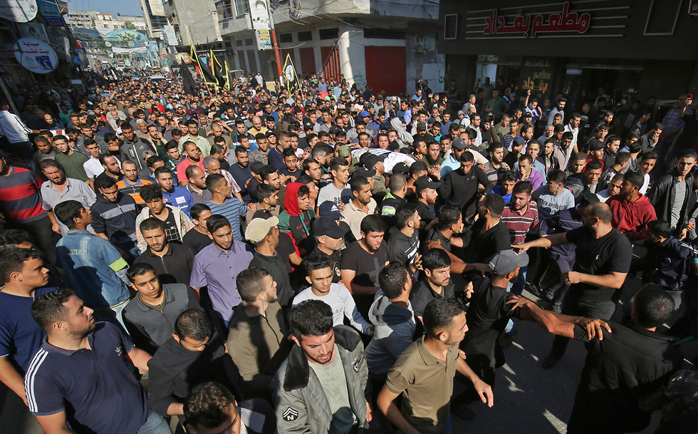 הלוויתו של  בהא אבו אל עטא (צילום: AFP)