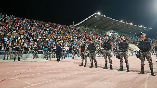 עיראק איראן מוקדמות מונדיאל אצטדיון עמאן (צילום: AFP)