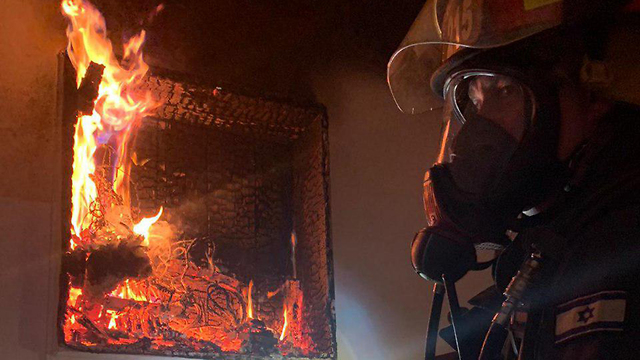 Пожар в Нетании. Фото: Пожарная служба