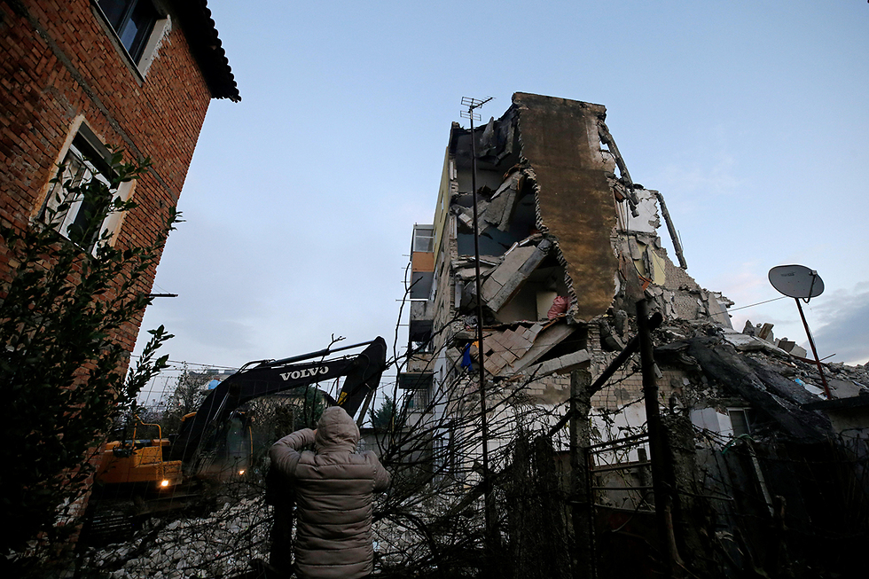 אלבניה רעידת אדמה רעש אדמה הרוגים פצועים  (צילום: רויטרס)