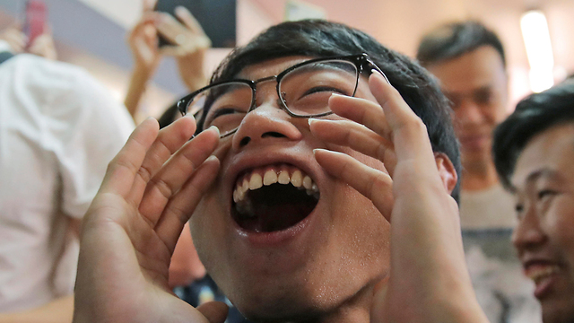 הונג קונג ניצחון פרו דמוקרטים בחירות (צילום: AP)