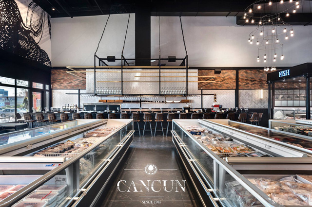 Магазины Cancun - это роскошныe торговые залы с богатым ассортиментом мяса и морепродуктов (Фото: пресс-служба)