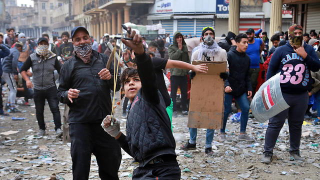 עיראק הרוגים מהומות בגדד  (צילום: AP)
