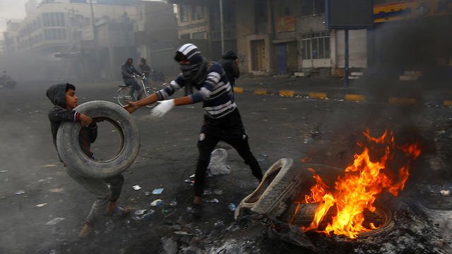 עיראק מהומות נג'ף (צילום: רויטרס)