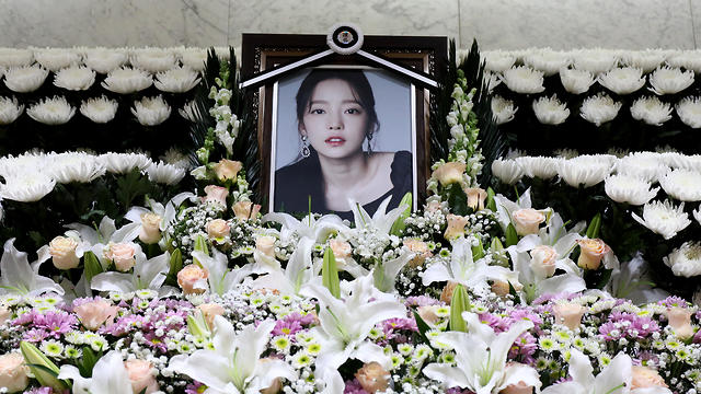 אירוע לזכר כוכבת ה- K-pop גו הארה ש שמה קץ לחייה ב דרום קוריאה  (צילום: mct)