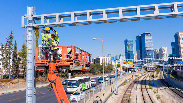 עבודות תשתית בתחנת ההגנה (צילום: רכבת ישראל)