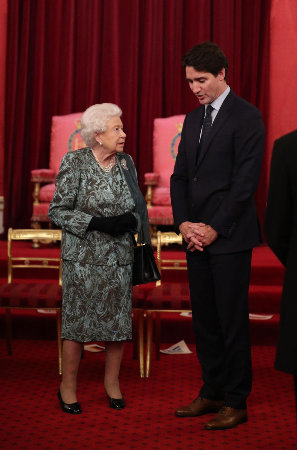 ראש ממשלת קנדה ג'סטין טרודו ומלכת בריטניה אליזבת השנייה פסגת נאט