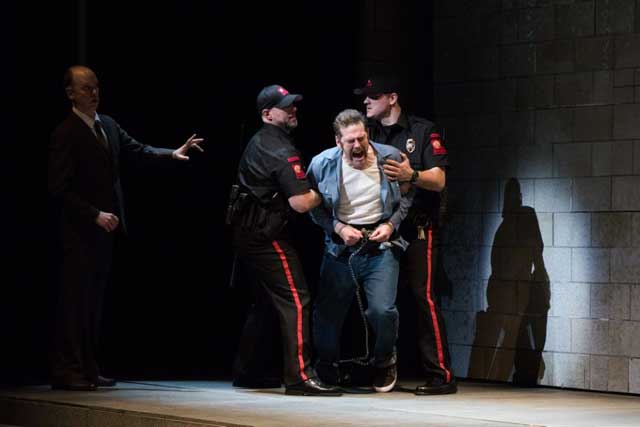 Сцена из оперы "Мертвец идет". Фото предоставлено пресс-службой Израильской оперы