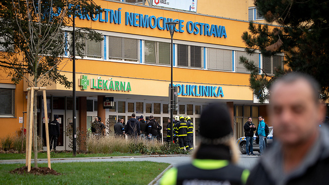 ירי ב צ'כיה ב בית חולים בעיר אוסטרבה (צילום: רויטרס)