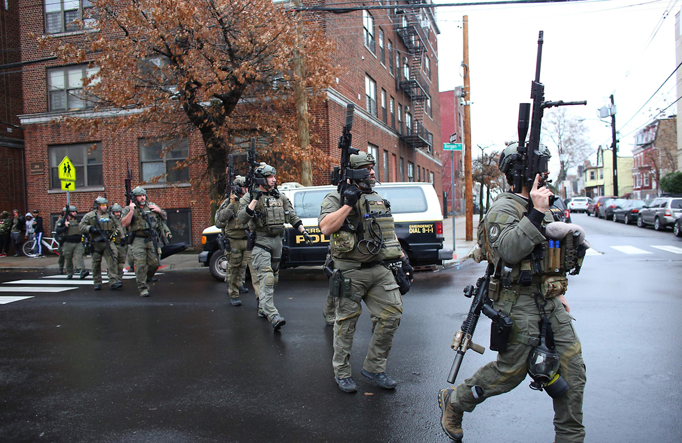 ירי ברחוב מרטין לוטר קינג' בניו גרזי  (צילום:  AFP)