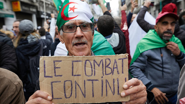 אלג'יריה מחאה נגד בחירת הנשיא החדש עבד אל-מג'יד תבון (צילום: mct)
