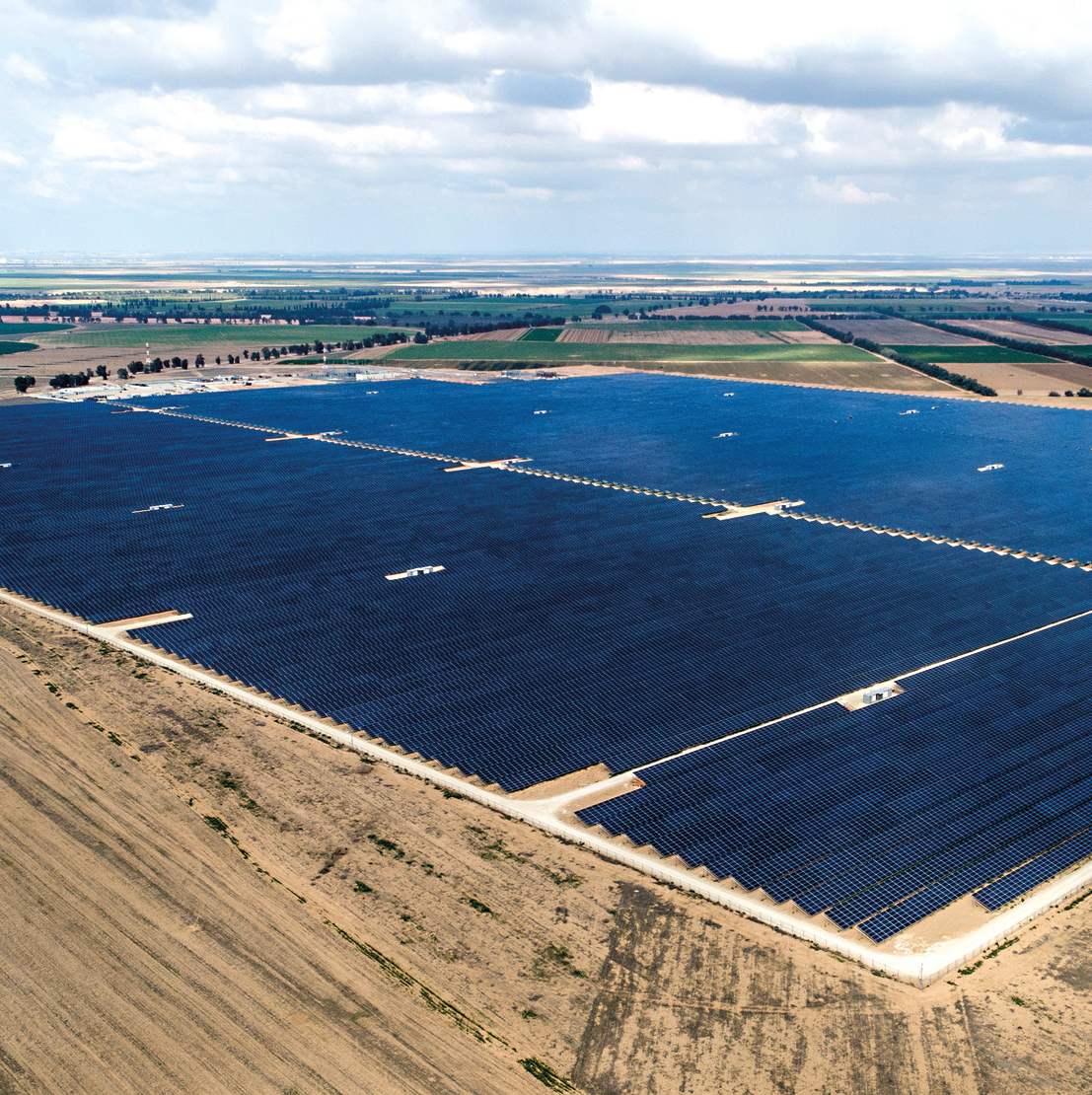 חווה סולארית שניאור־צאלים בקיבוץ צאלים בשיתוף שיכון ובינוי אנרגיה | צילום: אלבטרוס ()