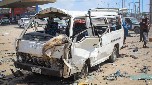 פיצוץ מכונית תופת פיגוע מוגדישו סומליה (צילום: EPA)