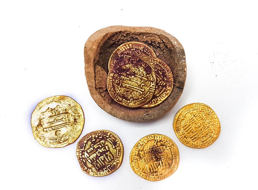 מטמון הזהב (צילום: ליאת נדב-זיו, רשות העתיקות)