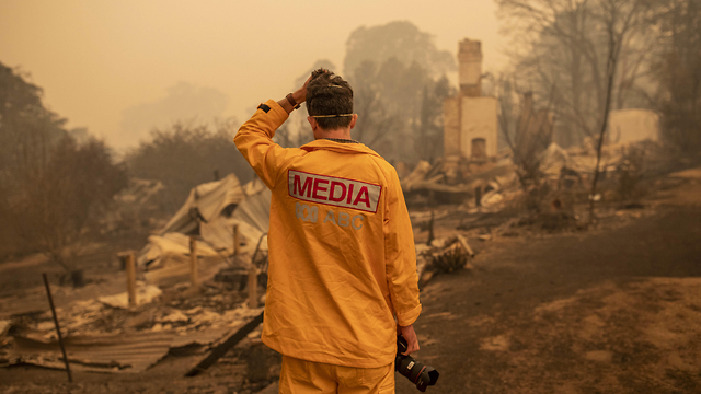 נזק אחרי ה שריפות אש ב קניו סאות' וויילס אוסטרליה (צילום: EPA)
