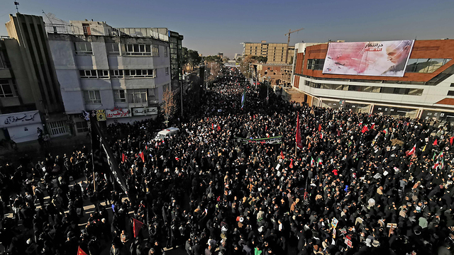 Похоронная процессия Сулеймани. Фото: AFP