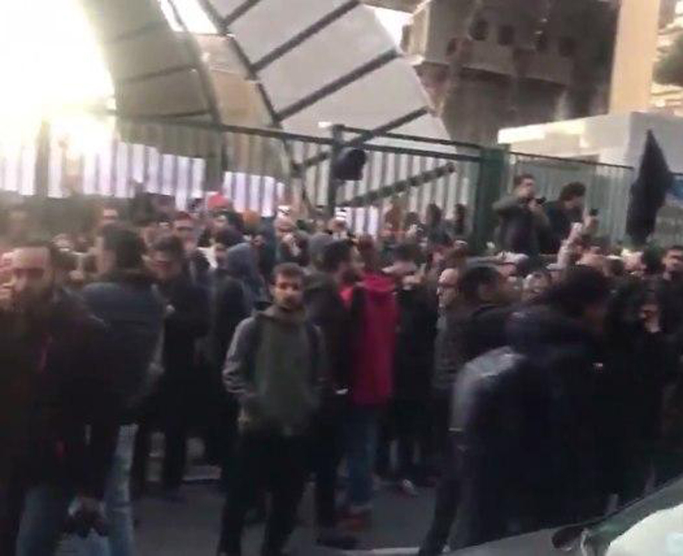  הפגנה הפגנות איראן נגד משמרות המהפכה נגד הפלת המטוס ()