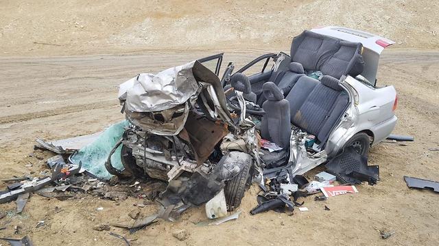 תאונה בכביש 90- גבר התהפך עם רכבו ונהרג (צילום: אדיר אשכנזי)