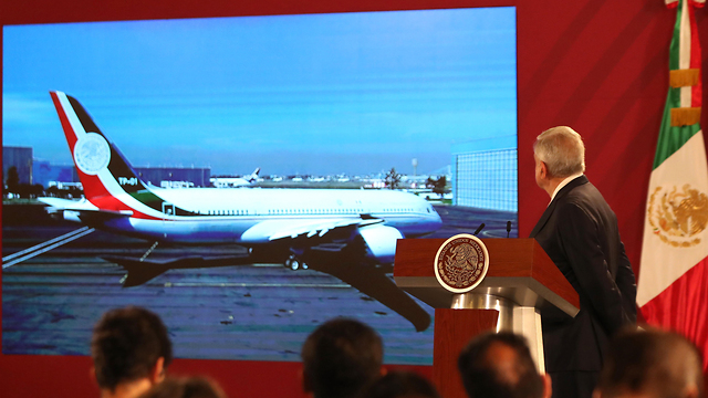 נשיא מקסיקו אנדרס מנואל לופס אוברדור מטוס נשיאותי (צילום: EPA)