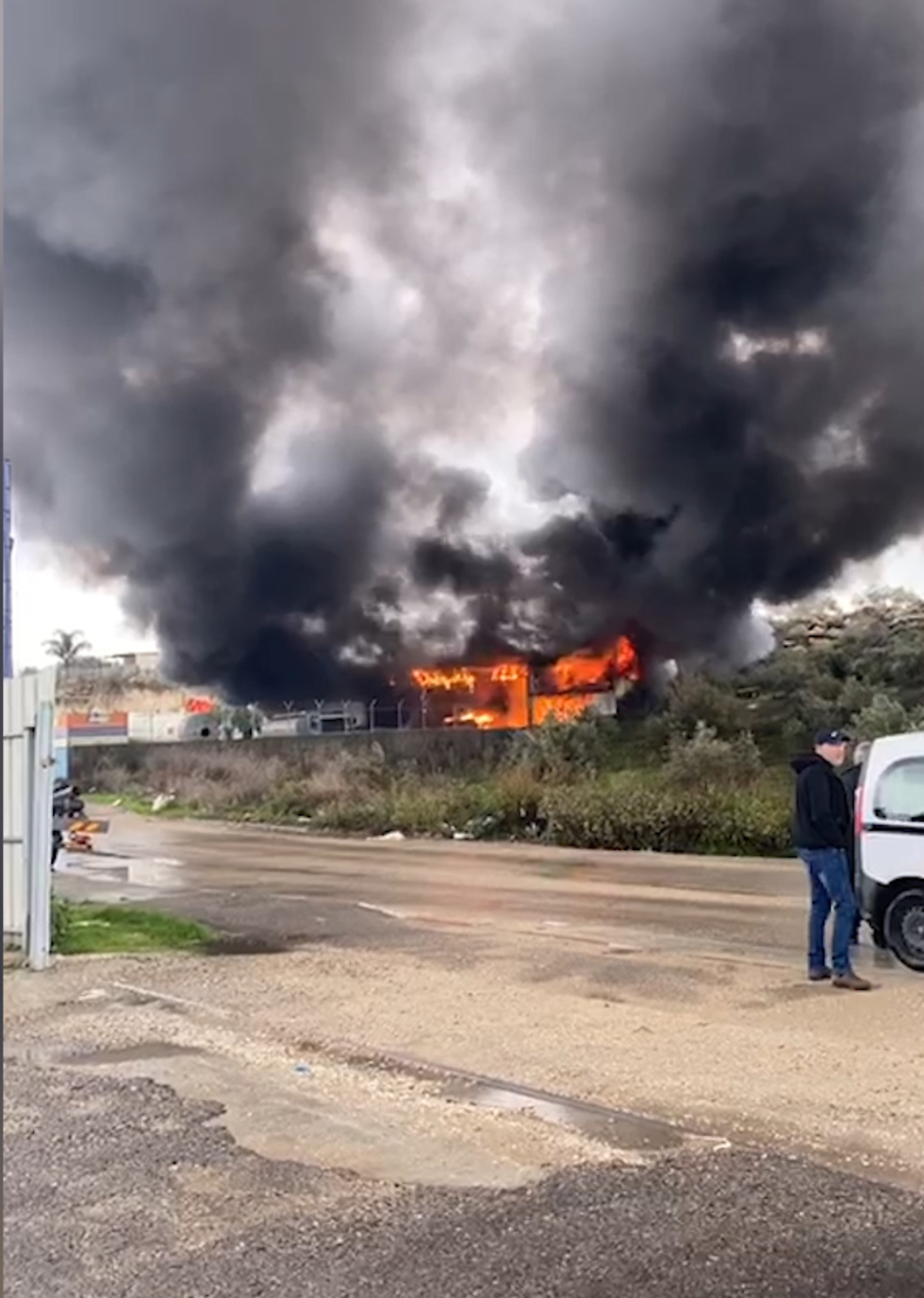 פיצוץ מיכל דלק ב מפעל באזור טמרה ()