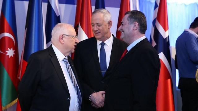 Реувен Ривлин, Бени Ганц и министр иностранных дел Исраэль Кац. Фото: Амит Шааби