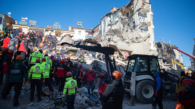 ההריסות אלאזיג טורקיה רעידת אדמה  (צילום: MCT)