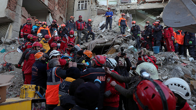 ההריסות אלאזיג טורקיה רעידת אדמה  (צילום: רויטרס)