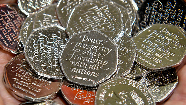 מטבע מטבעות ברקזיט (צילום: AP)