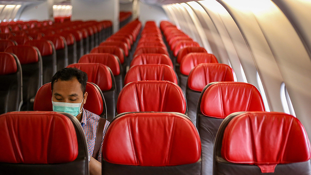 Самолеты летят пустыми в Китай. Фото: AFP