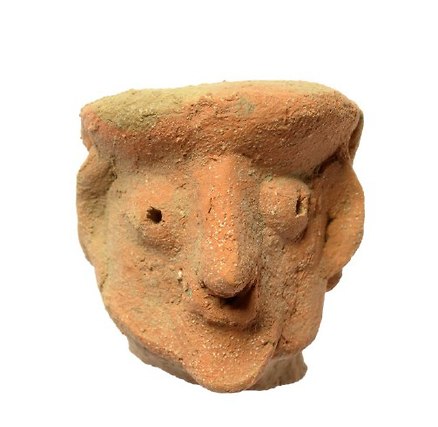 ראש צלמית בדמות אדם (צילום: קלרה עמית, רשות העתיקות)