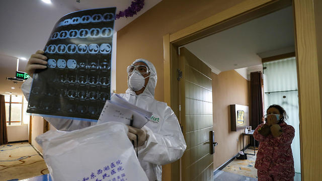 בית חולים ב ווהאן סין נגיף וירוס קורונה (צילום: AFP)