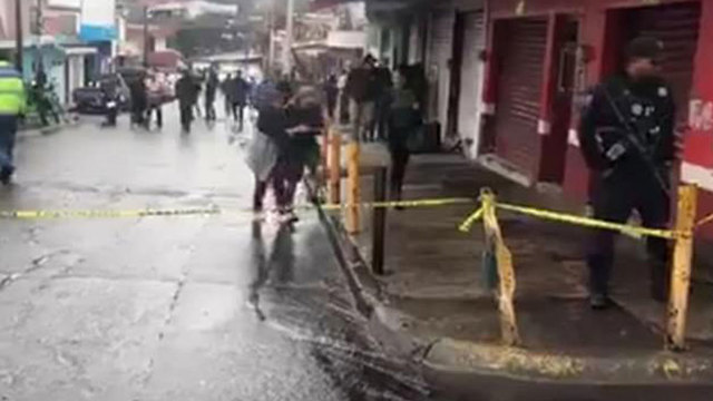מקסיקו מתנקשים רצחו משתתפים ב יריד משחקי וידאו בעיר אורואפאן ()