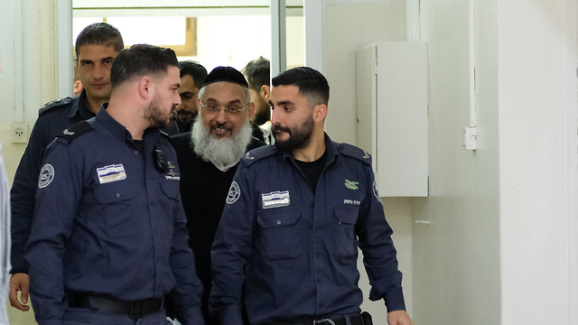 הארכת מעצר לרב אהרון רמתי החשוד בניהול כת נשים וילדים בירושלים (צילום: יואב דודקביץ)
