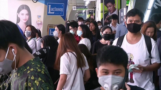 שר הבריאות התאילנדי נזף על כך שתיירים שמגיעים לתאילנד לא  חובשים מסכות נגד נגיף הקורונה (צילום: רויטרס)